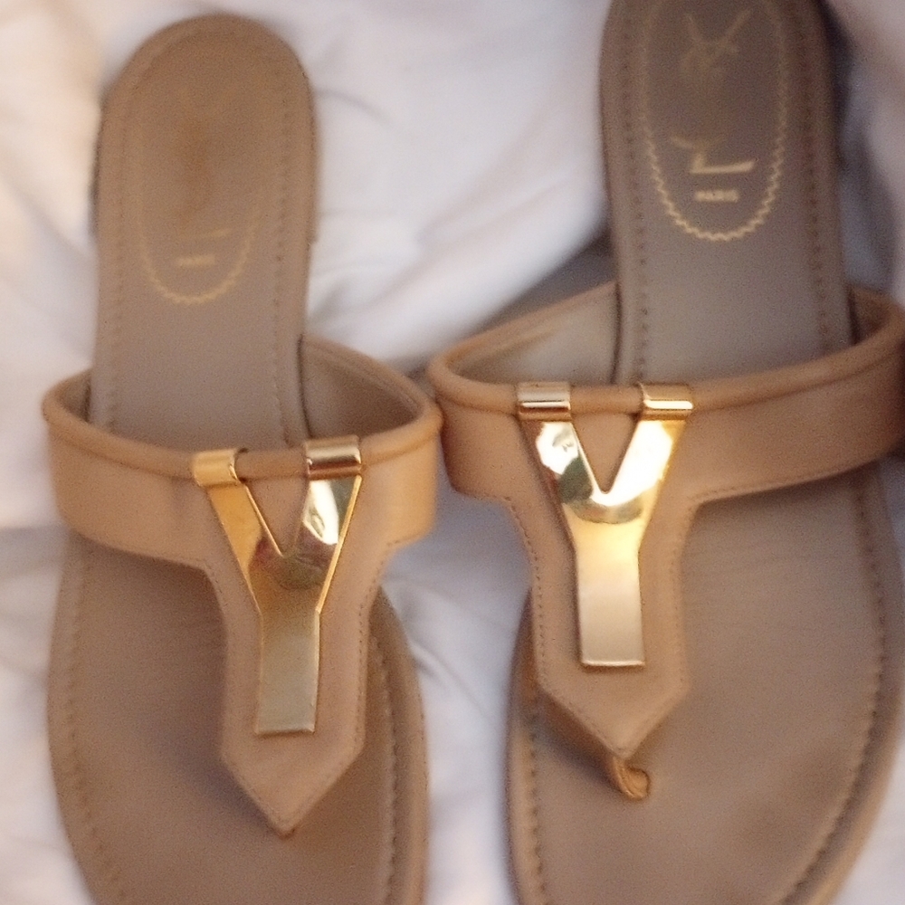 Yves Saint Laurent YSL Leather Ycon Thong Flat Sandals Size 40